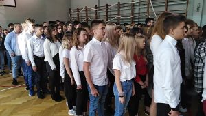 „SZKOŁA DO HYMNU”