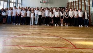 „SZKOŁA DO HYMNU”